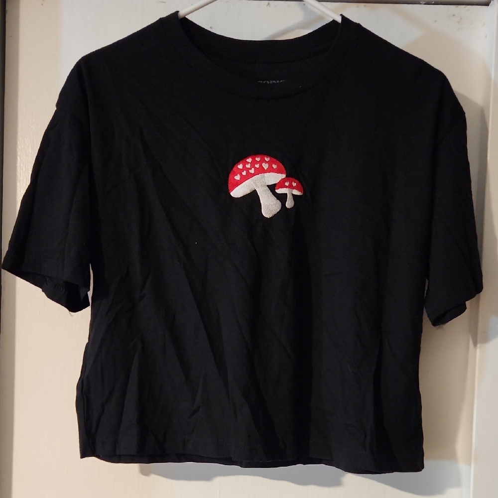 Hot Topic Black Graphic Tee